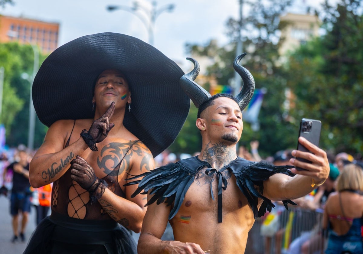 Manifestantes el día del Orgullo