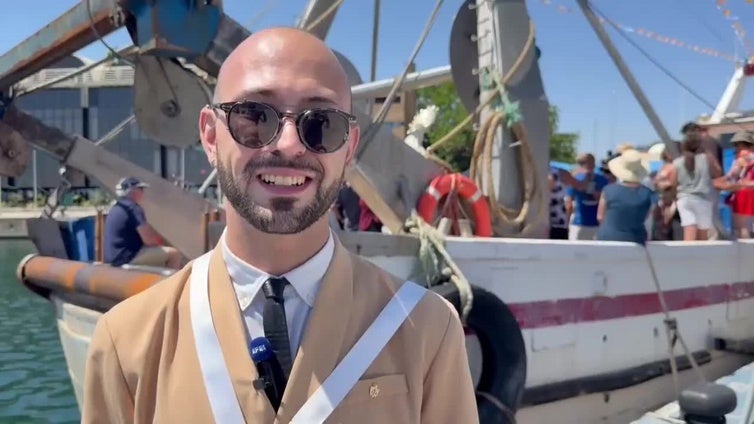 La Vírgen del Carmen sale en barco desde el Puerto de Valencia