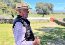 José Escolar, en su finca abulense de Lanzahíta