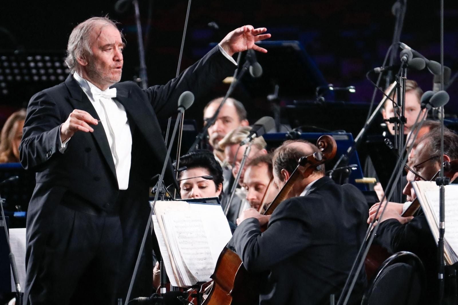 Gergiev durante un concierto en Moscú