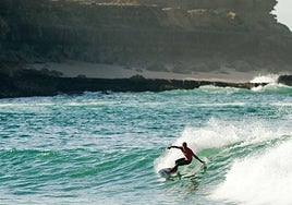 Surfeando con Pessoa en Ericeira