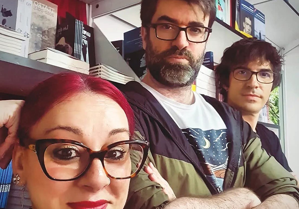 Los tres editores. Casi veinte años de la andadura de Ediciones Antígona. ¿El resultado? Una apuesta asentada