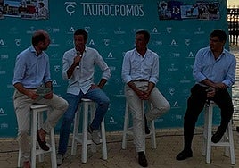 David de Miranda atrae a la afición taurina en el evento de 'TauroCromos' en Huelva