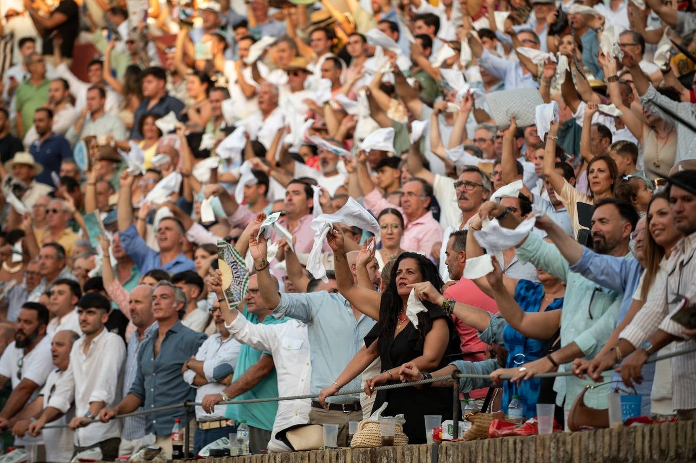 Daniel Luque cortó dos orejas y recibió una gran ovación