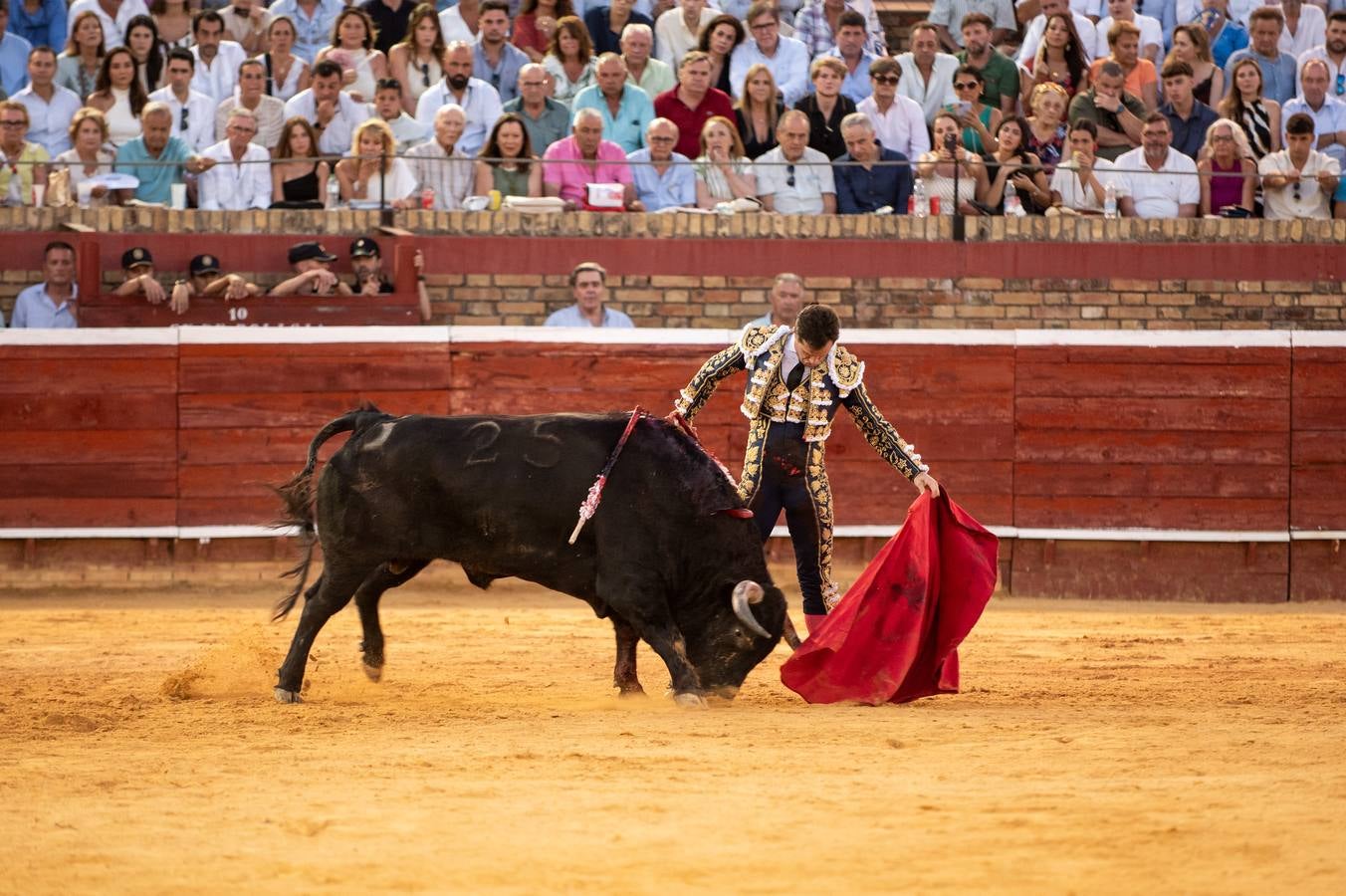 Daniel Luque cortó dos orejas y recibió una gran ovación