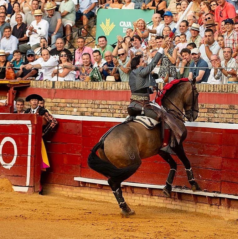 Ventura con tres orejas y Romero con dos triunfan en el cierre de las mejores Colombinas de la historia