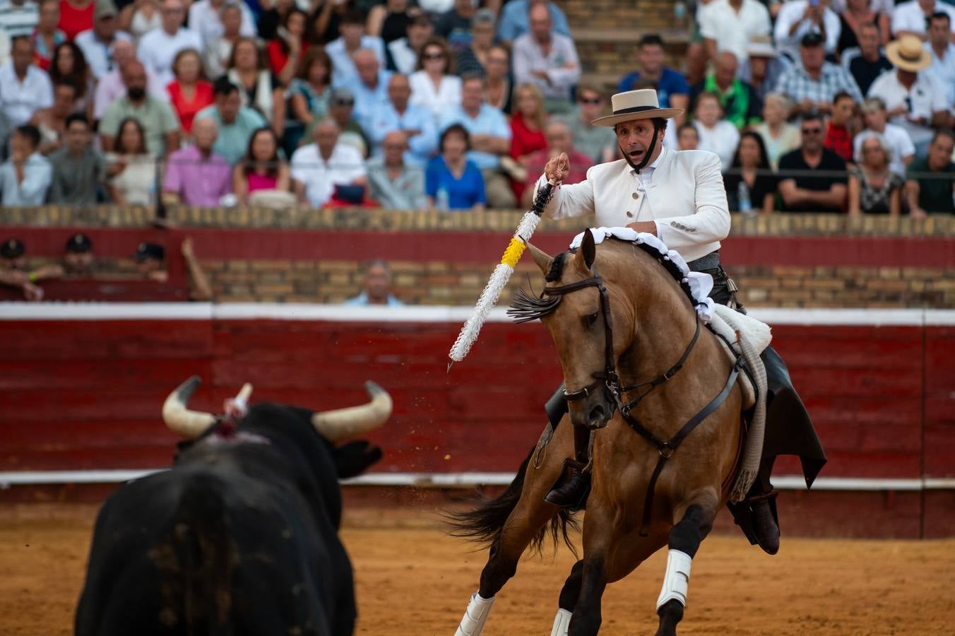 Sergio Galán, Diego Ventura y Andrés Romero pusieron en pie a los tendidos de La Merced