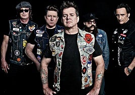 Muere el líder de Junkyard, David Roach, dos semanas después de casarse