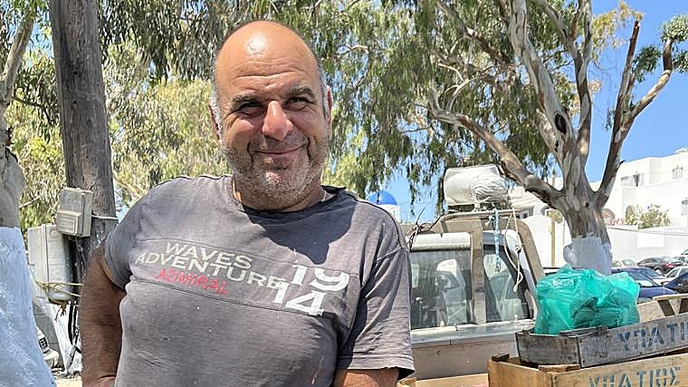 Ypatios, pescador de Fira