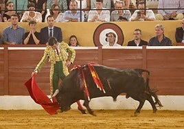 Los de arte también saben mandar, poder y llenar