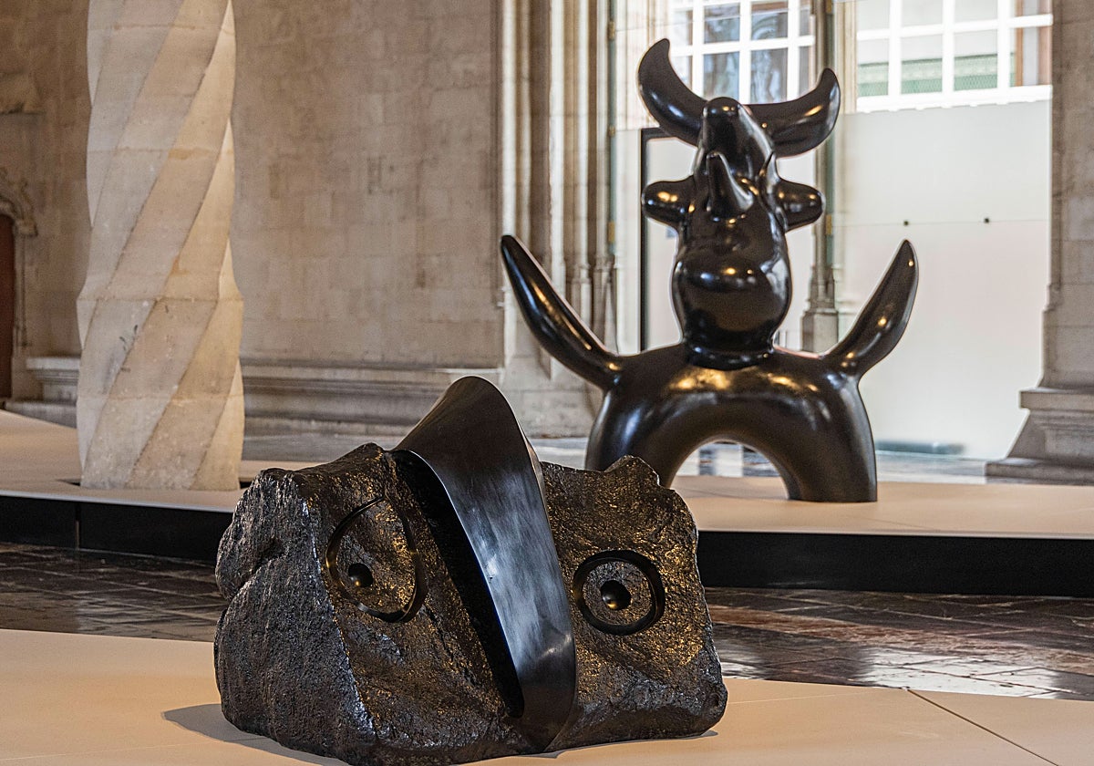 Detalle de algunas de las esculturas de Miró expuestas en la Lonja de Palma