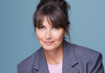 Valérie Perrin: «'La sombra del viento' me descubrió que las vidas simples también esconden grandes historias»