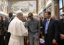 El Papa podría «asomarse» al concierto de Karol G, John Legend y Andrea Bocelli en el Vaticano