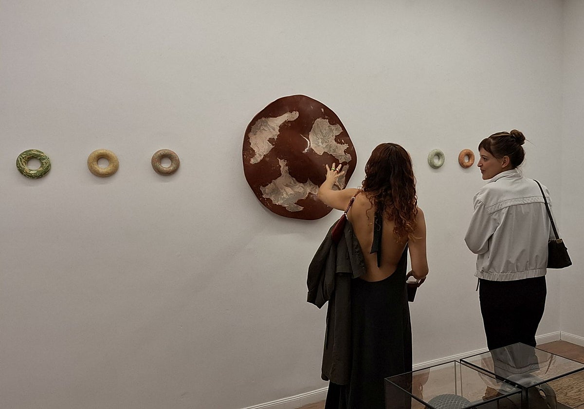 Una de las salas de la nueva exposición de Bárbara Pérez