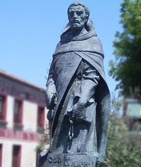 Imagen secundaria 2 - Ilustración del cautiverio de Cervantes, detalle de uno de los artículos de Vicente Correas y monumento a fray Juan Gil erigido en Arévalo