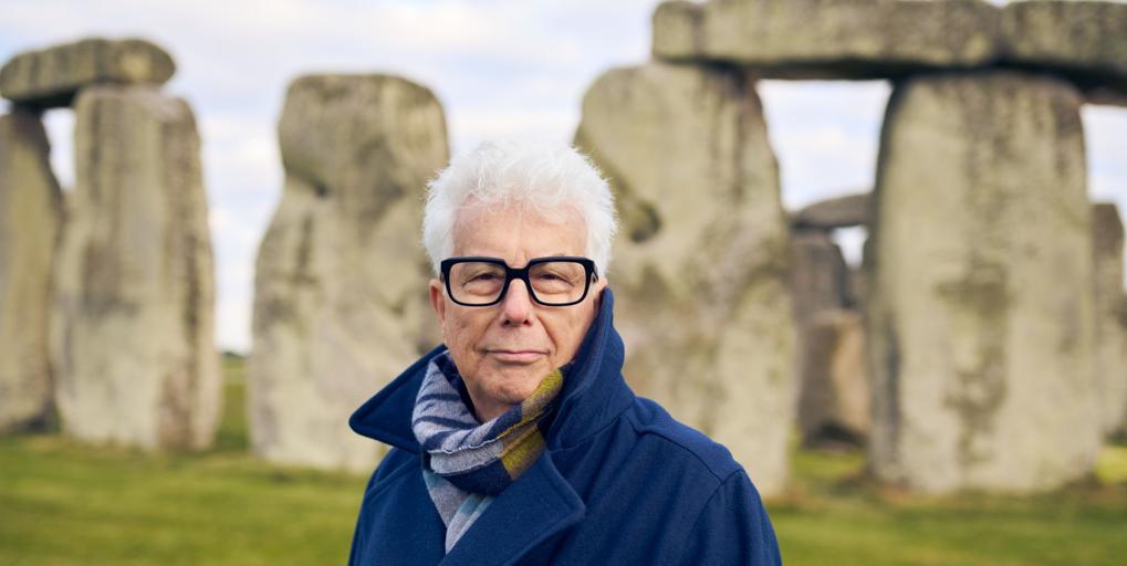 Ken Follett: «La aspiración de la gente corriente de crear algo extraordinario es lo que me interesa»