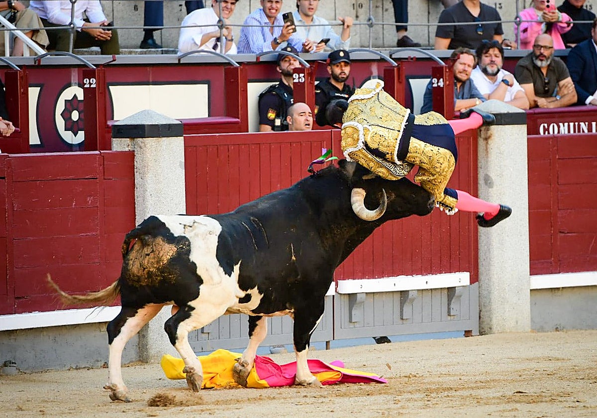 Instantes de la cornada de Serafín Marín