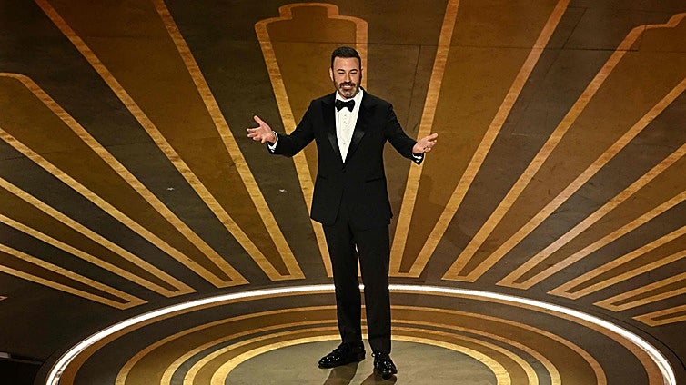 Robert de Niro, Pedro Pascal, Natalie Portman y otras estrellas de Hollywood condenan la cancelación de Jimmy Kimmel