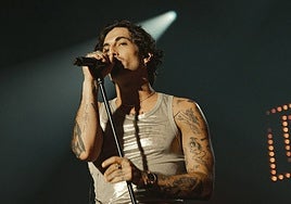 Damiano David homenajea a dos jóvenes cantantes españoles a su paso por Madrid