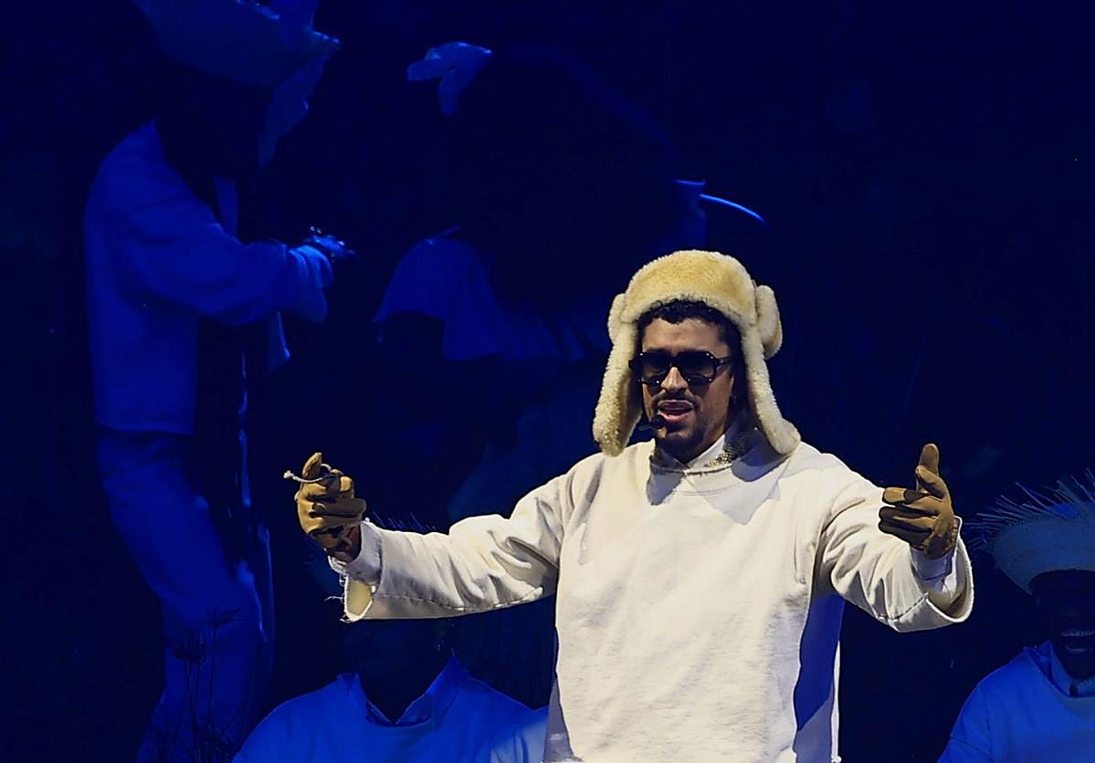 Bad Bunny durante una presentación en el Coliseo de Puerto Rico, en San Juan (Puerto Rico)
