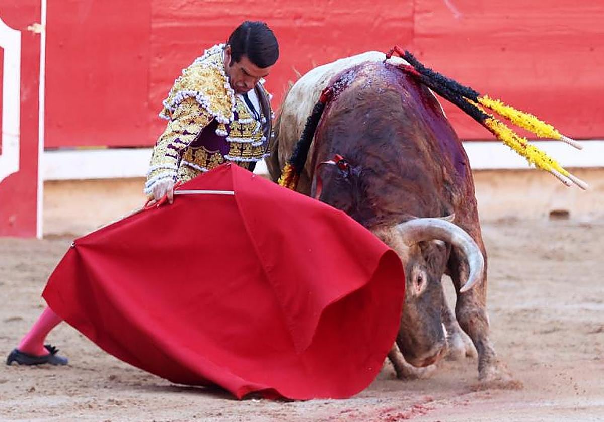 Toros en Las Ventas de Madrid por la Feria de Otoño, en directo: última hora de Emilio de Justo, Borja Jiménez y Tomás Rufo