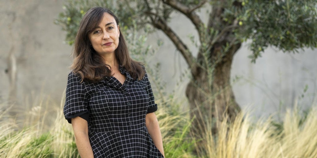 Elvira Navarro: «La literatura siempre tiene que ir contra el poder»
