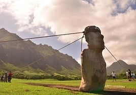 La física y el modelado 3D evidencian que los moai de la Isla de Pascua 'caminaban' hasta las plataformas rituales