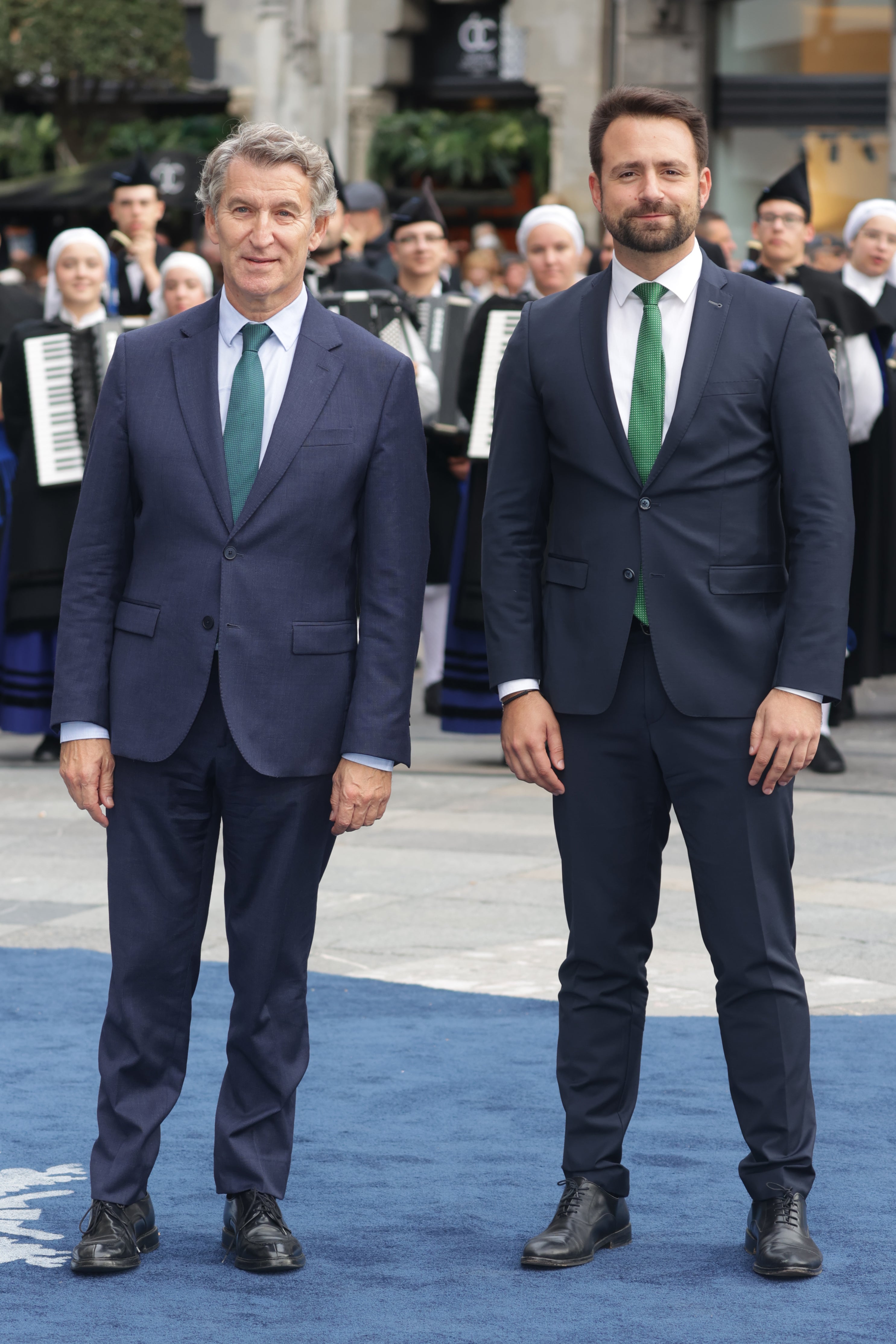El líder del Partido Popular, Alberto Núñez Feijóo, y el presidente de los populares en Asturias, Álvaro Queipo.