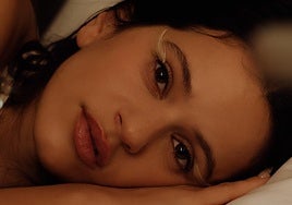 Rosalía:  «Siempre he tenido el deseo de acercarme a Dios, pero hasta ahora no lo había racionalizado»