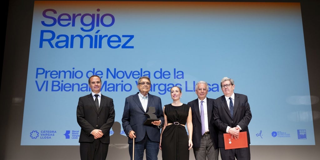 La Bienal Mario Vargas Llosa reafirma el papel de Extremadura como puente entre Hispanoamérica y España