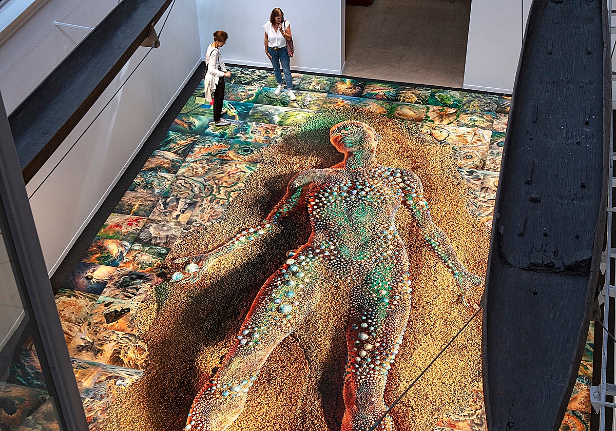 Detalle del mosaico 'Tantos mundos en este' desde la planta superior del museo