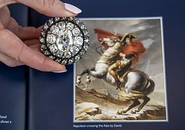 Venta récord por el broche que Napoleón dejó atrás en su huida de Waterloo