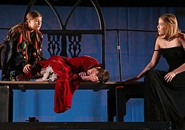 'La vida es sueño', interpretar a Calderón en medio de los bombardeos