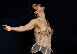 Rosalía, la primera artista de la historia de la música mundial en lograr cinco debuts Nº1 en Billboard