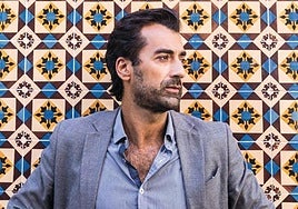 Hugo Gonçalves:  «Portugal tuvo una Revolución; España, una Transición»