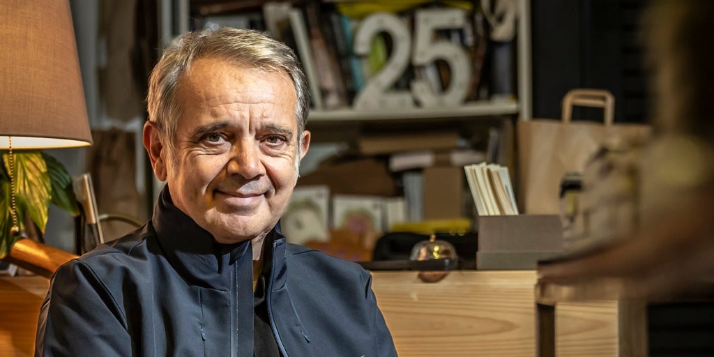 «Geçiş sürecinde toplumun kendisini benimsemesi giderek daha üstün bir değere sahip. Bugün onu özlüyorum.”