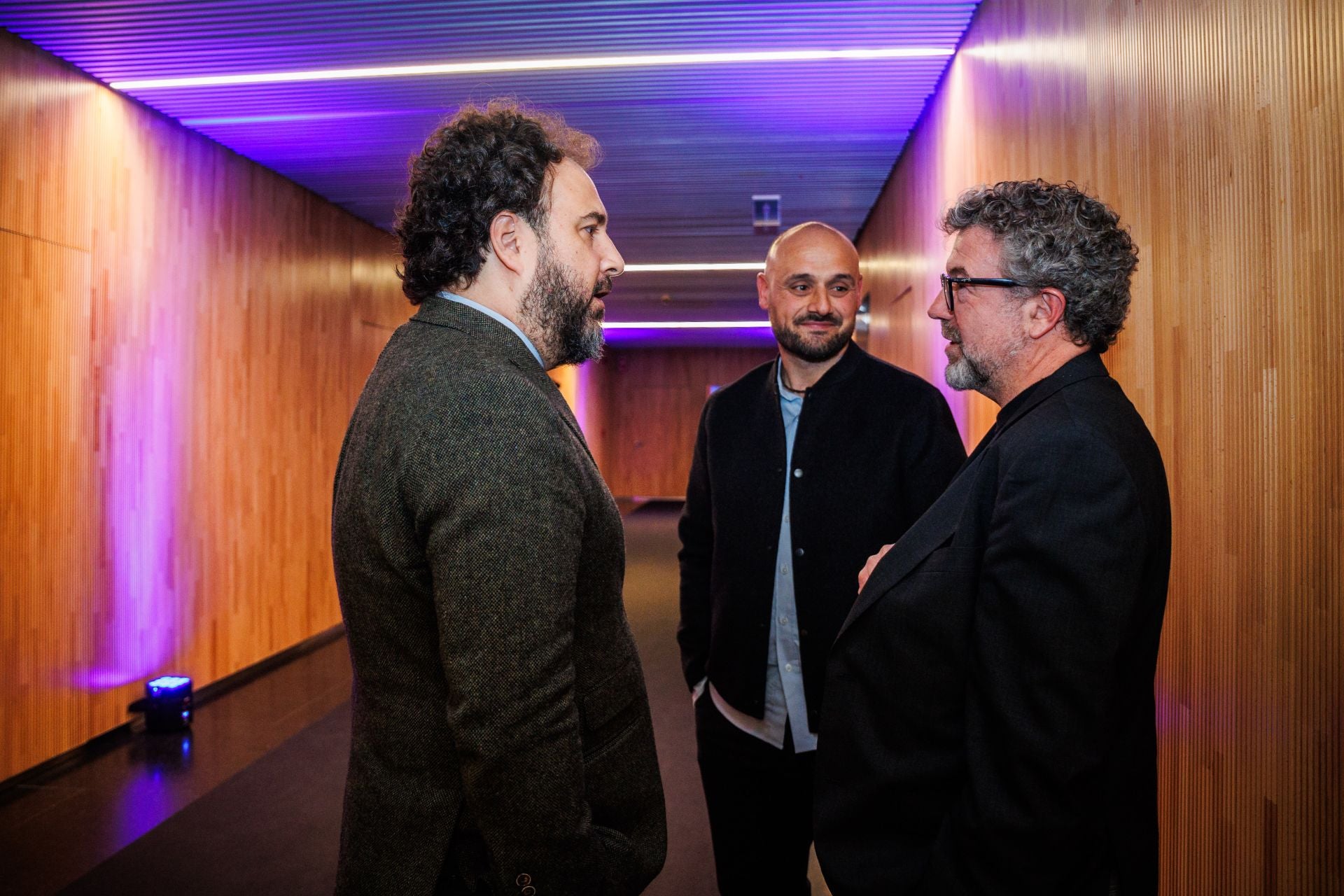 José F. Peláez, junto a los premiados