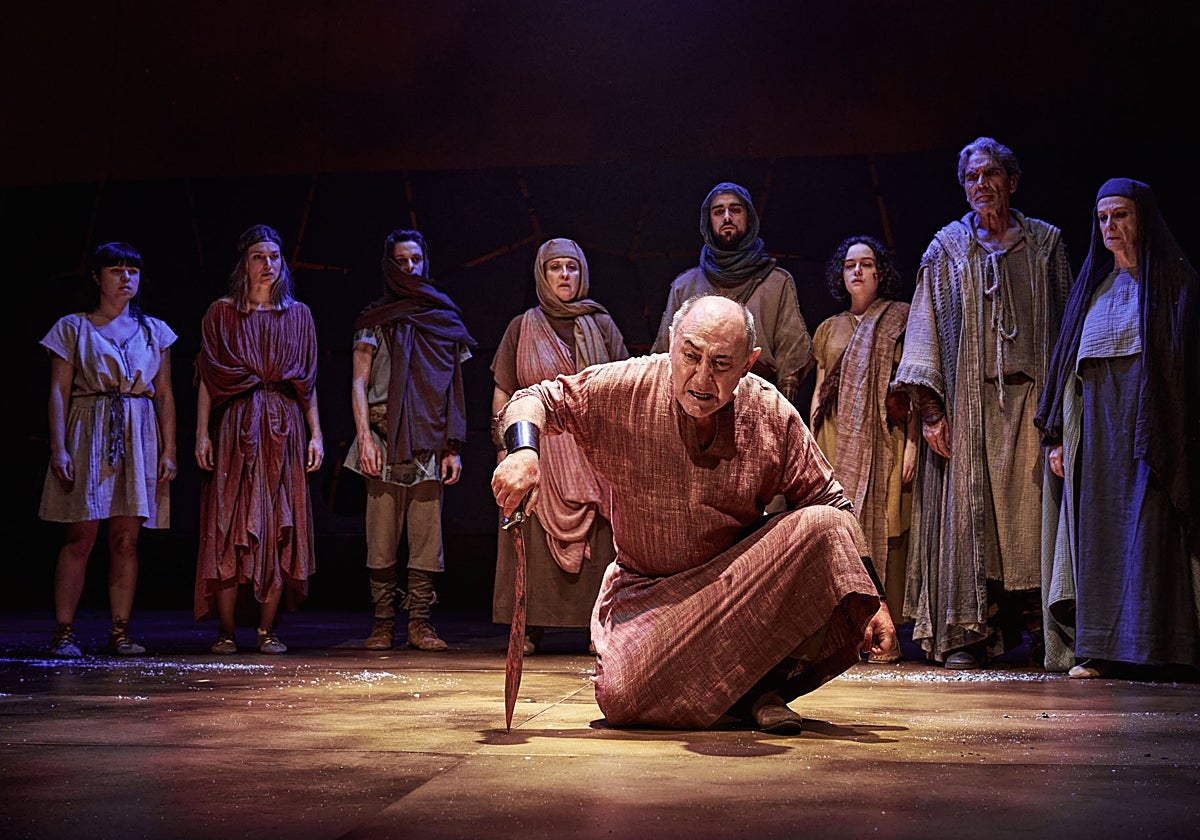 Arturo Querejeta (en primer término), en un momento de 'Numancia'