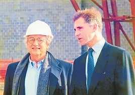 Gehry y Vidarte durante la construcción del Museo Guggehneim Bilbao
