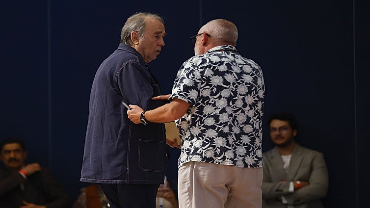 El tenso plantón de Serrat en la Feria del Libro de Guadalajara: «No es culpa mía»