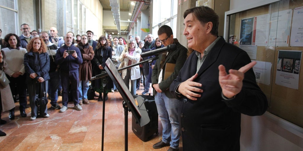 García Montero, Cervantes Enstitüsü ile RAE arasındaki kavgayı körüklemekte ısrar ediyor