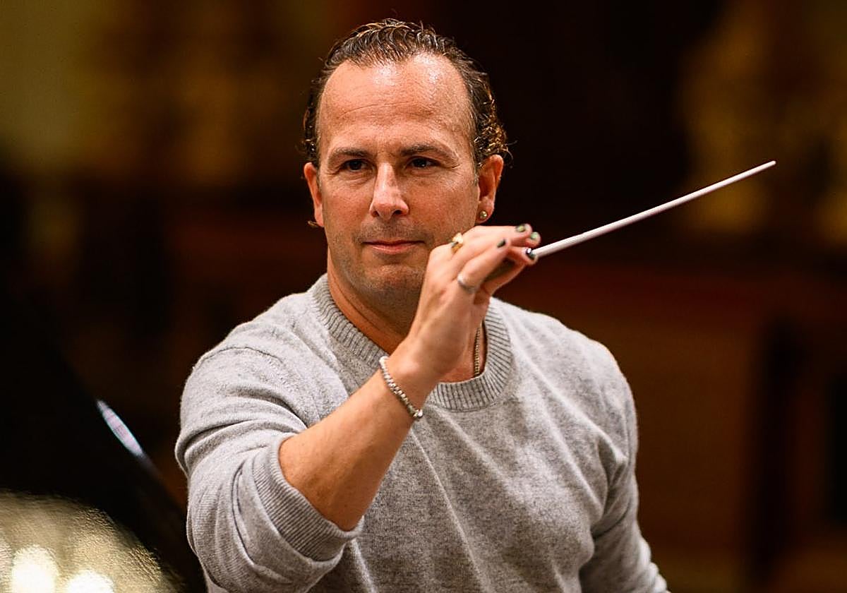 ¿Quién es el director del Concierto de Año Nuevo de Viena 2026?