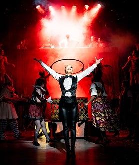 Imagen secundaria 2 - Imágenes de actividades en una de las grandes escuelas de artes de Londres