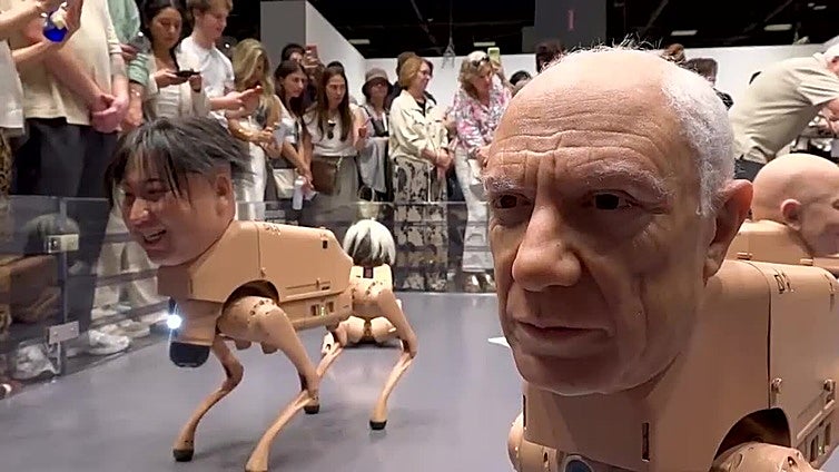 Perros robóticos con rostros de Musk, Bezos y Picasso se roban la atención en Art Basel