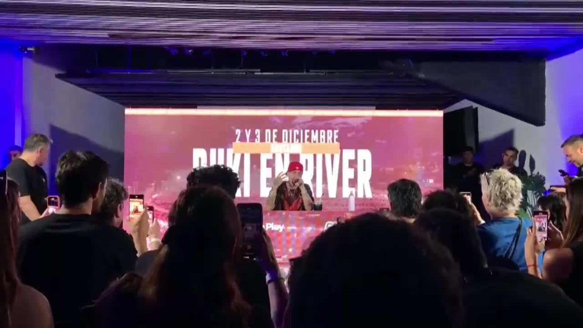 Duki: &quot;Me da un poco de miedo quemar tantas etapas a los 27 años&quot;