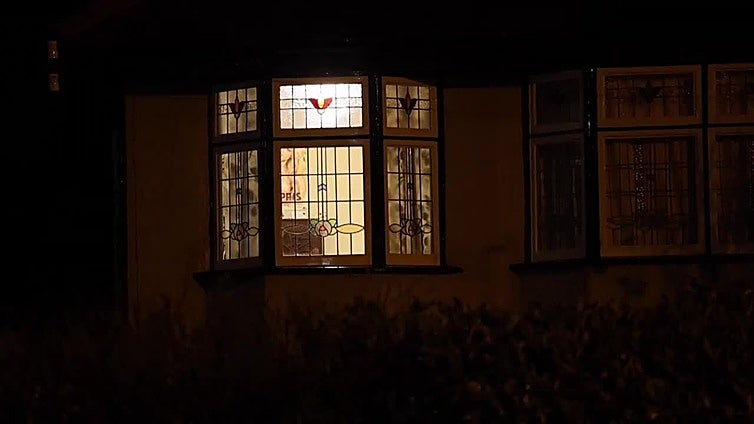 Recuerdo desde la casa de Lennon en Liverpool por el 45 aniversario de su asesinato