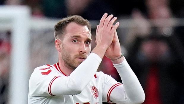 Eriksen regresa con gol al estadio en el que sufrió su infarto