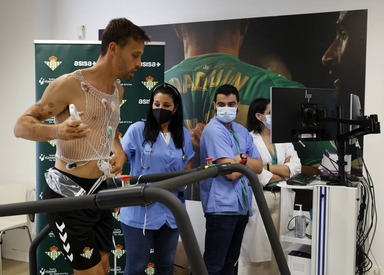 Reconocimiento médico a los jugadores del Betis