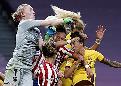 Imagen secundaria 1 -  Lindahl, Miedema y Hegerberg con sus respectivas selecciones