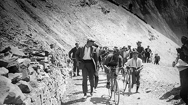 Ottavio Bottecchia durante el Tour de Francia de 1924